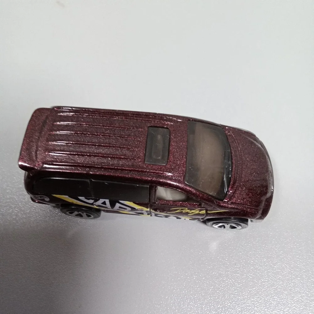 Hot Wheel 1997 Dodge Caravan Metallic Burgundy Diecast Minivan 1:64 Scale Mattel